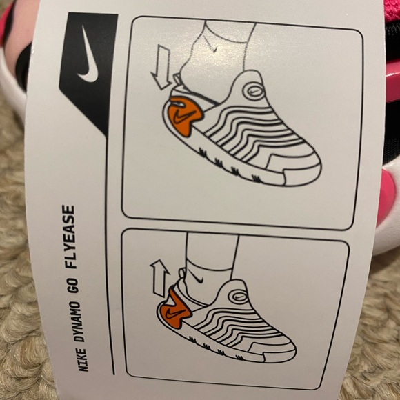 *BNWT* Nike Dynamo Go Flyease - 3C - Picture 8 of 9